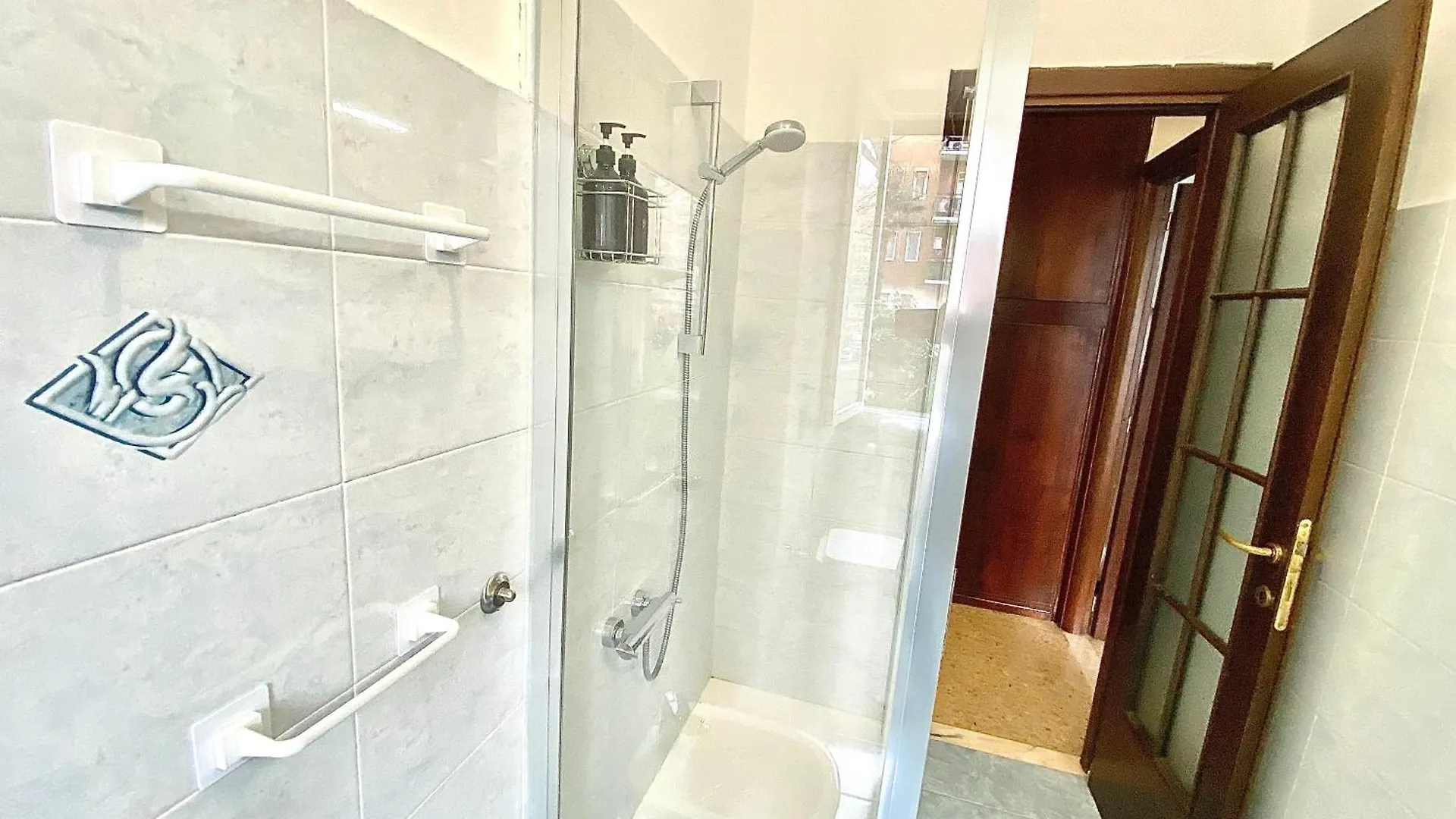 Famagosta Home, Navigli Style, Accanto A Metropolitana M2 Verde, Confortevole E Spazioso Per Gruppi O Famiglie Milan