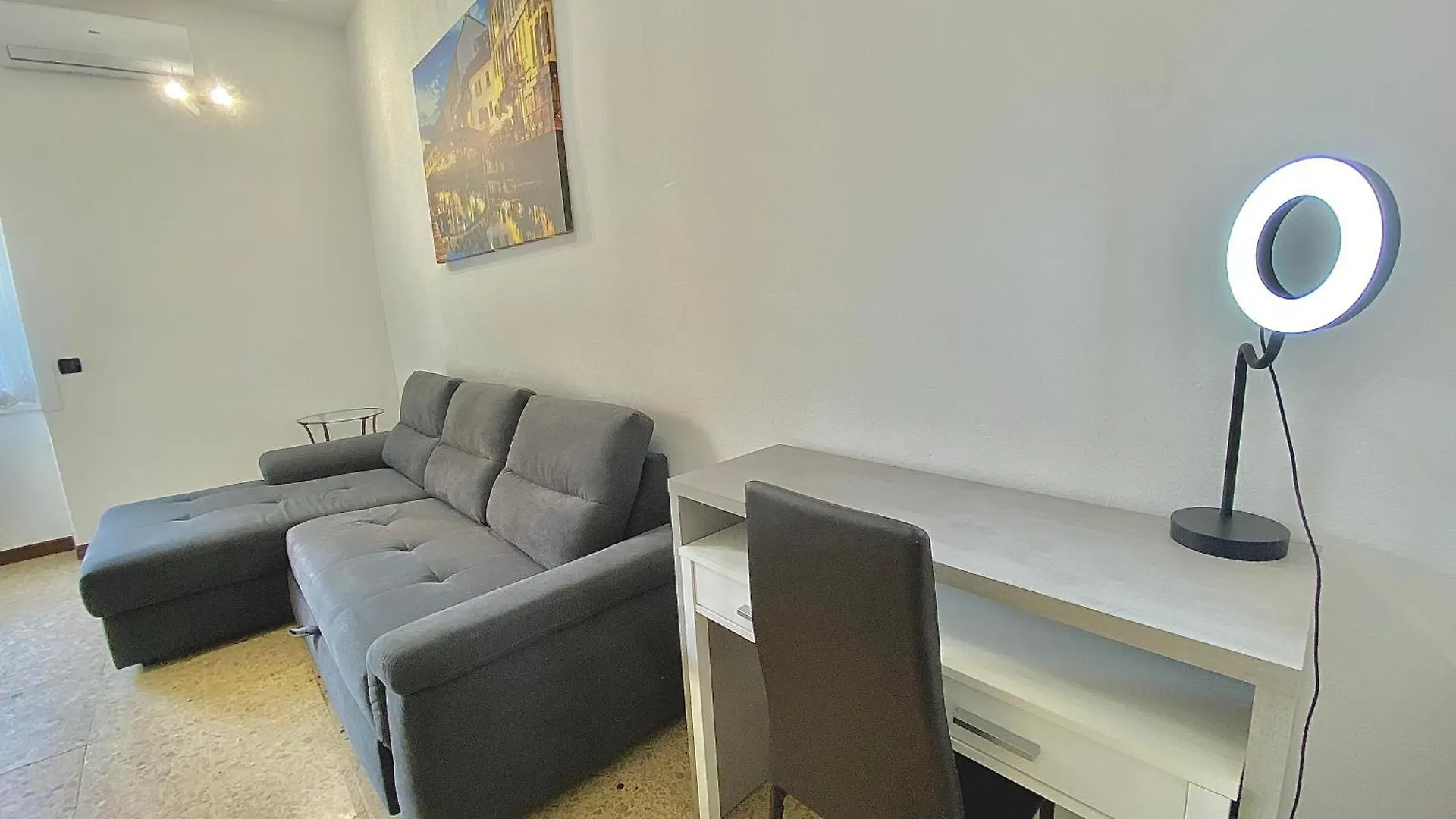 Famagosta Home, Navigli Style, Accanto A Metropolitana M2 Verde, Confortevole E Spazioso Per Gruppi O Famiglie Milan Italy