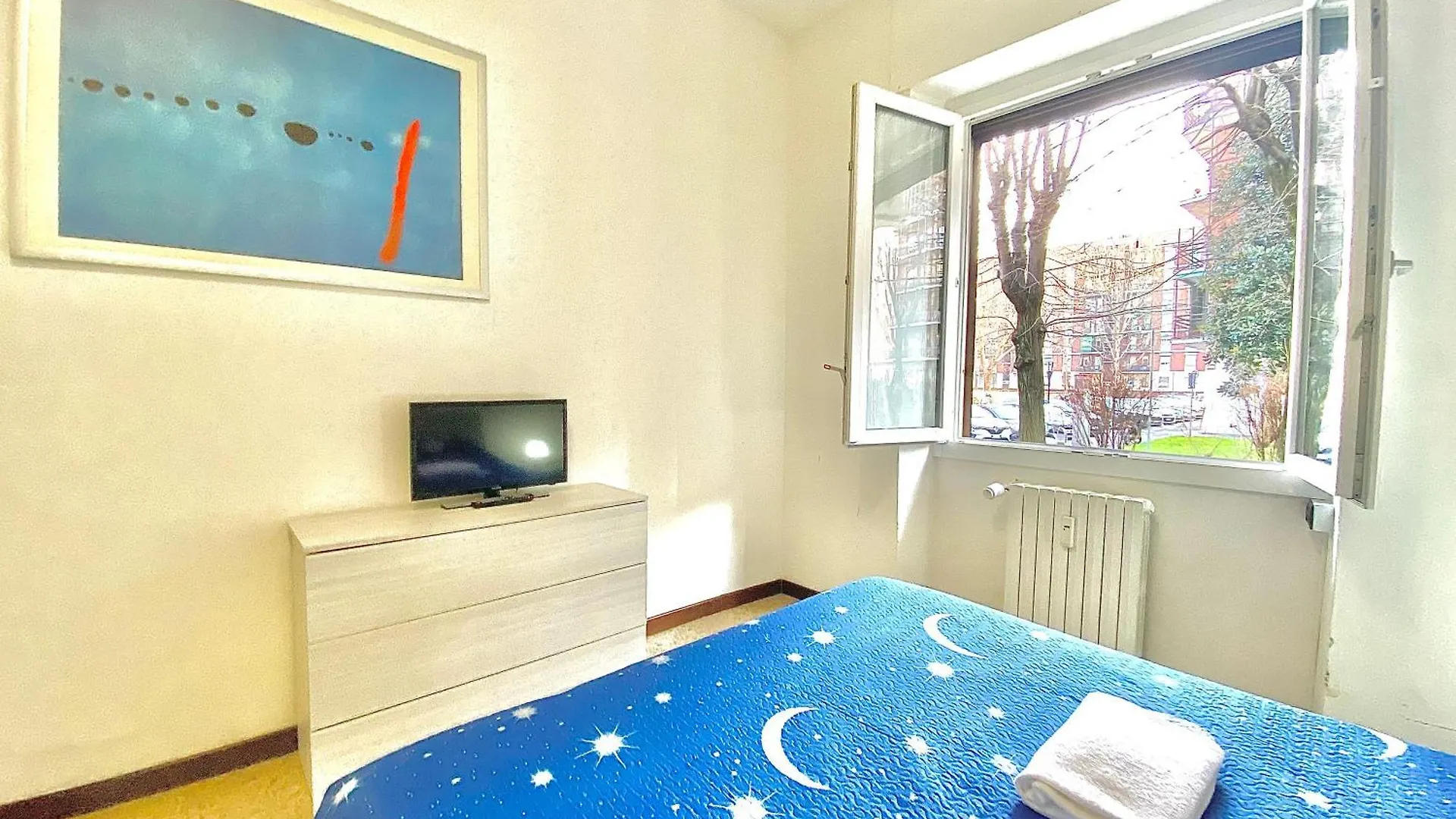 Famagosta Home, Navigli Style, Accanto A Metropolitana M2 Verde, Confortevole E Spazioso Per Gruppi O Famiglie Mediolan Apartament